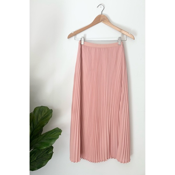 Babaton Jude Skirt - Picture 3 of 6